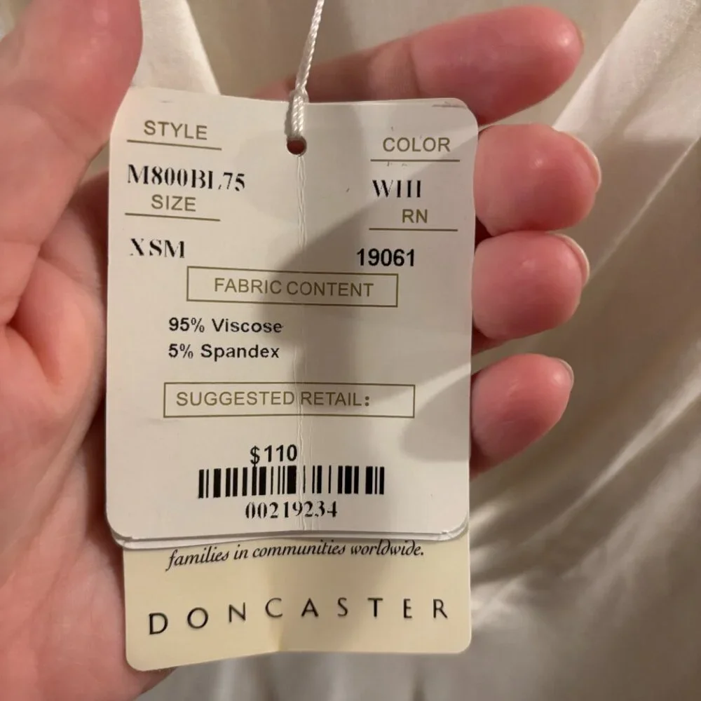 Doncaster Women's White V-Neck Long Sleeve Top ~ XS ~ NWT ~ Org. Price $110 - Picture 4 of 5